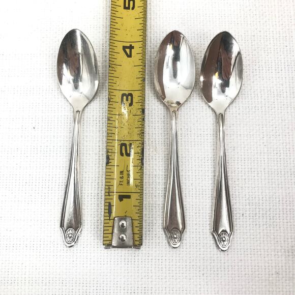 Oneida Stainless Flatware Slotted Serving Spoons - Picture 4 of 4